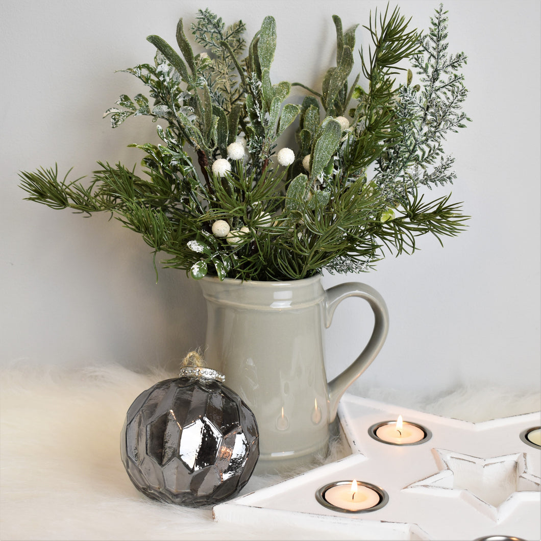 Hanging Mistletoe Bouquet